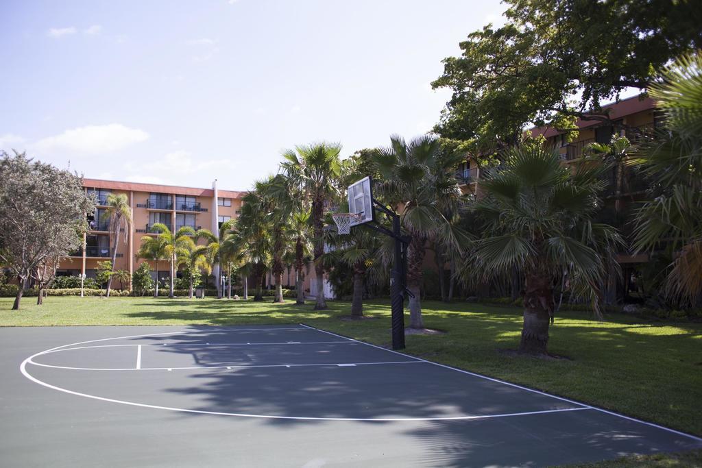 Club Wyndham Palm-Aire Hotell Pompano Beach Exteriör bild